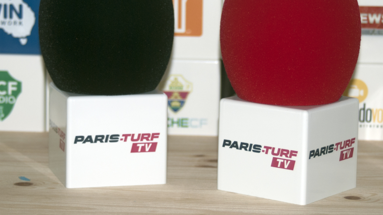 Microfone Paris Turf
